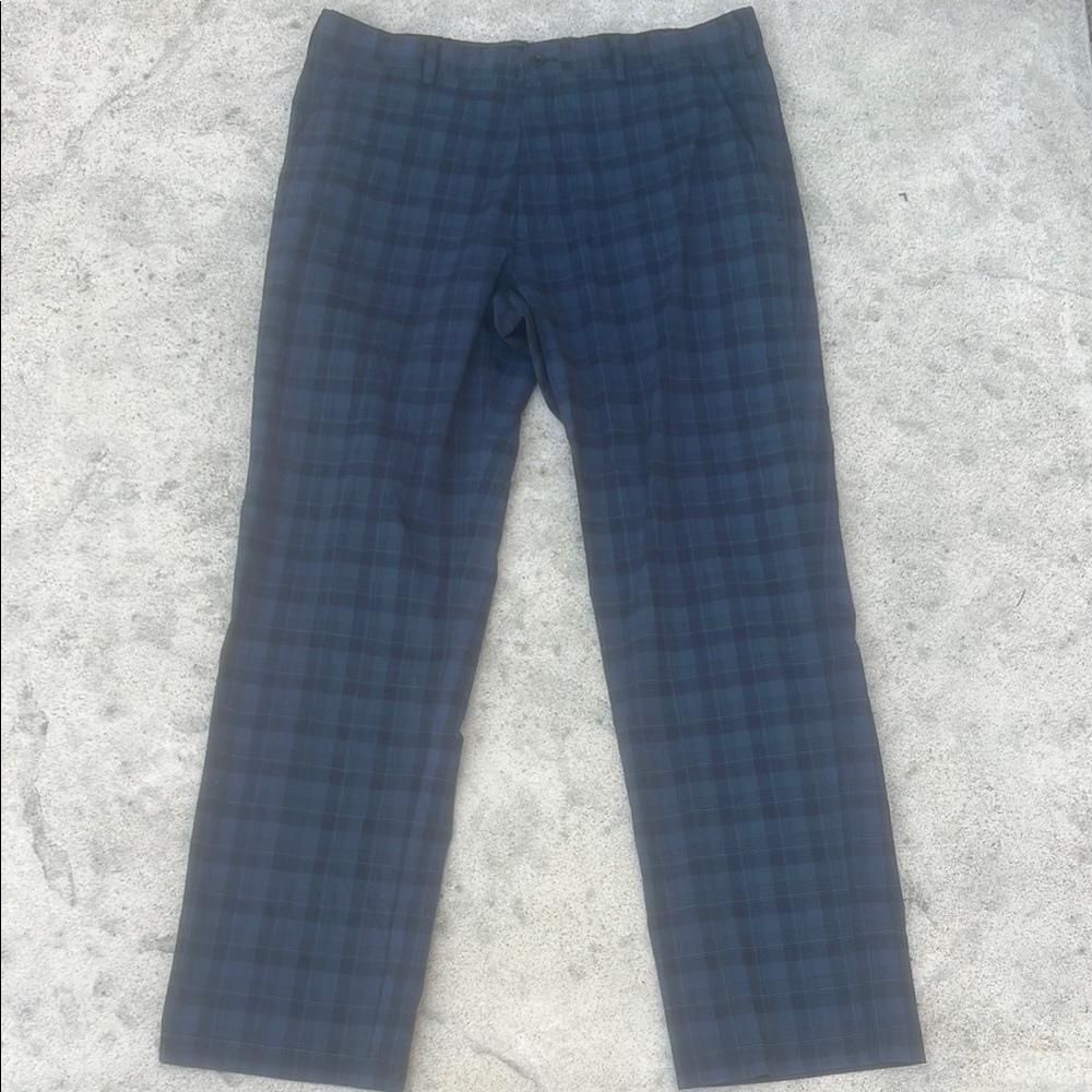 Nike Golf Dri-Fit Men's Grey & Black Plaid Holf Pants Size 36 x 32